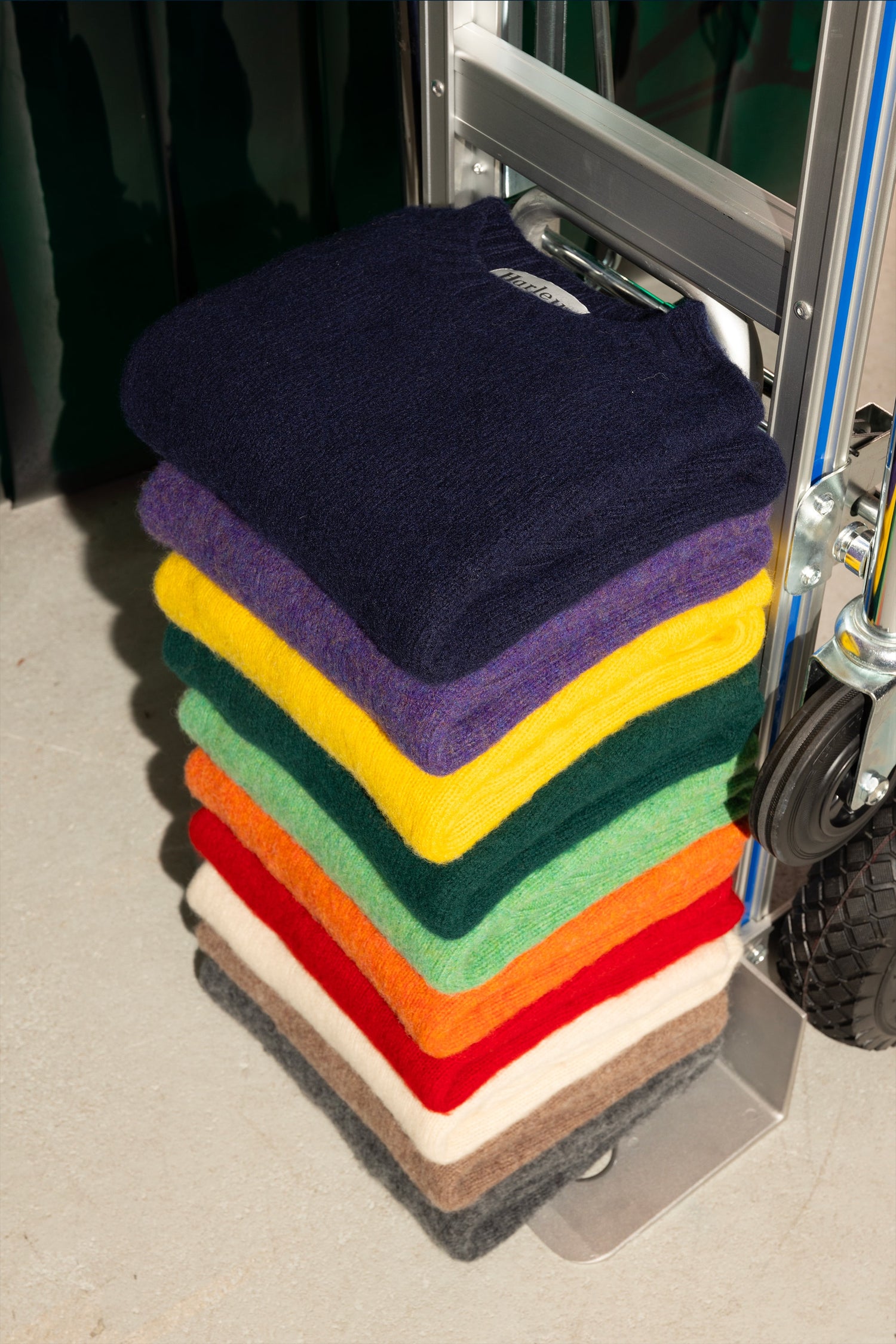 <p>Pulls Shaggy Dog made in Scotland</p>