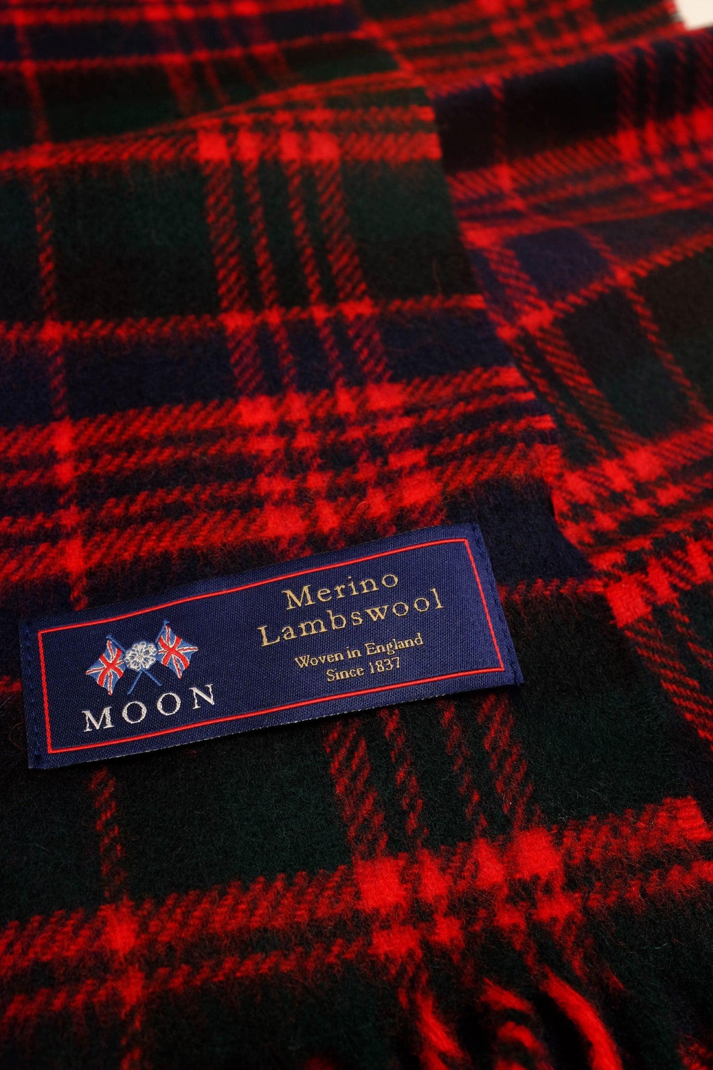 Lambswool scarf - Macdonald Check