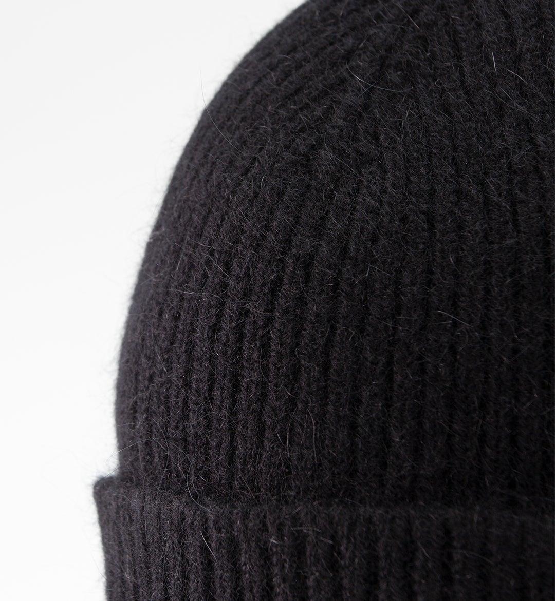 MACKIE Bonnet en laine noir - suuupply