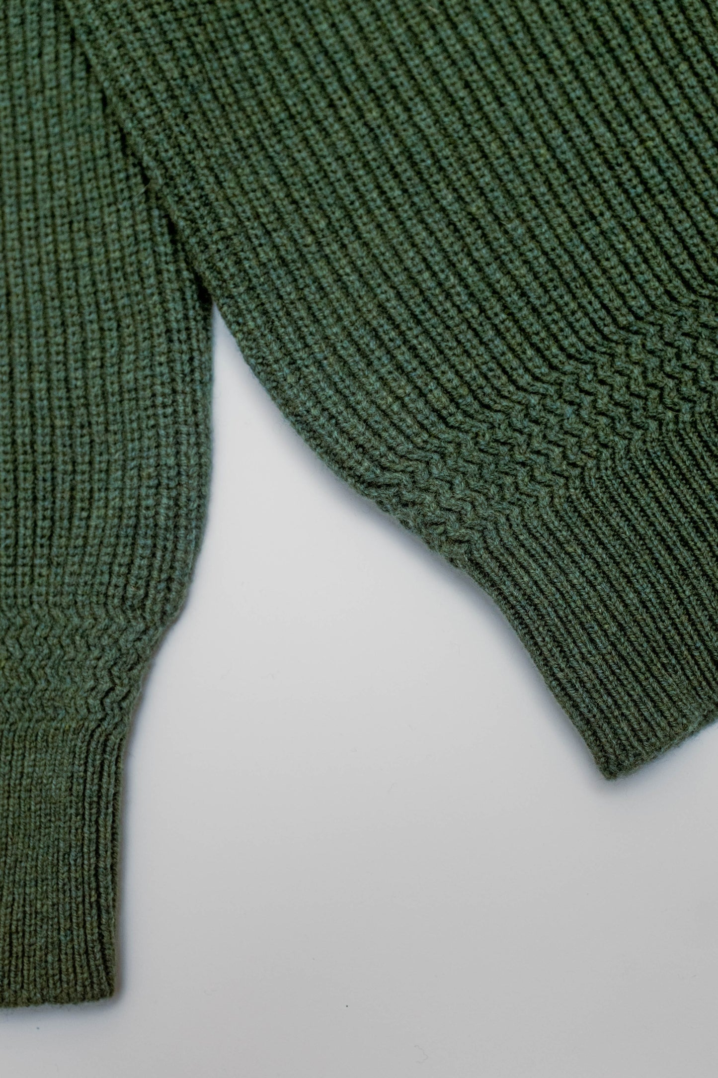 Deck sweater in green lambswool