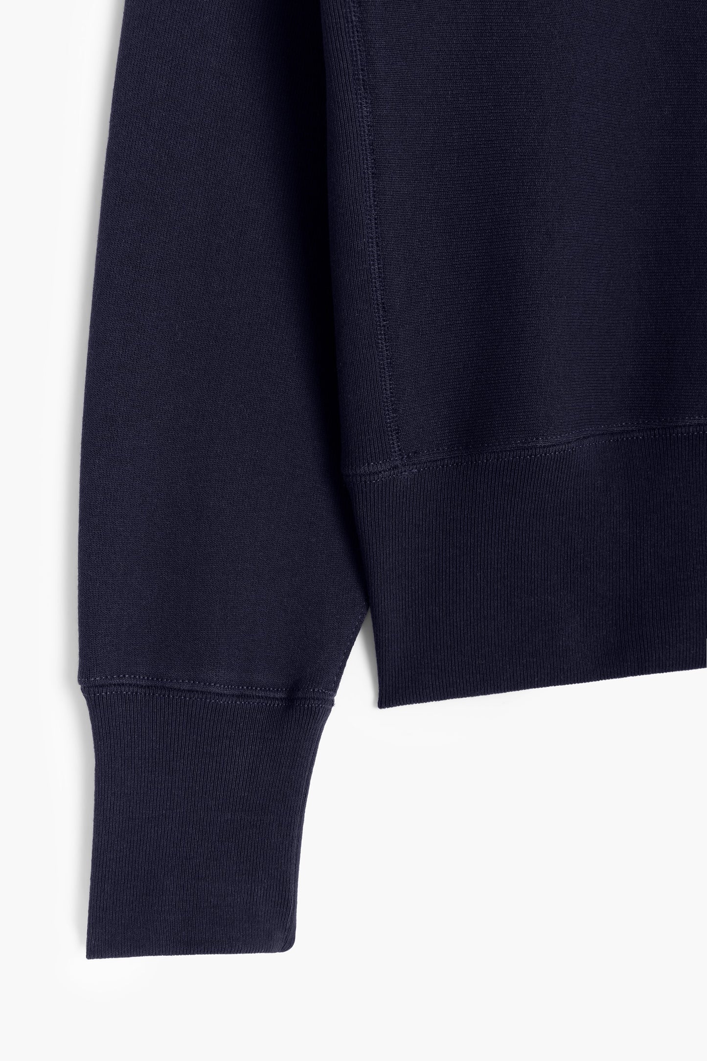 Sleeve of Crewneck Camber Navy Blue