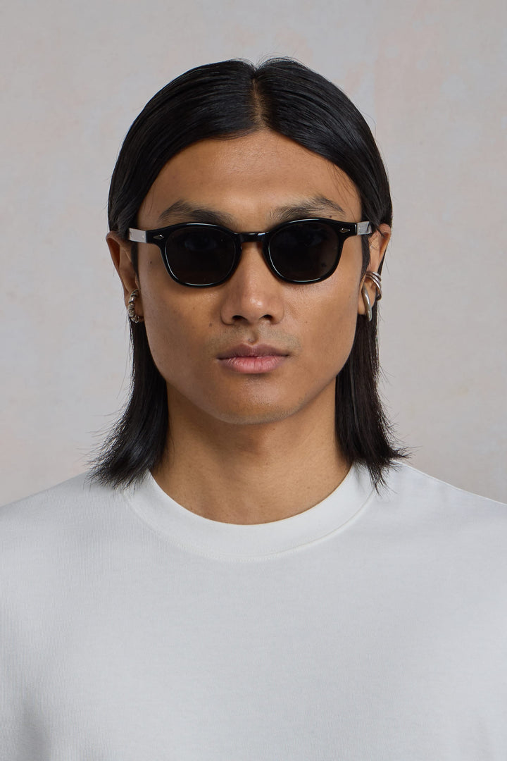 Eaves - Black/Black